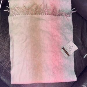 Elegant Pink and Cream Scarf